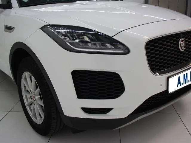 JAGUAR E-Pace 2.0D 150CV Image 2